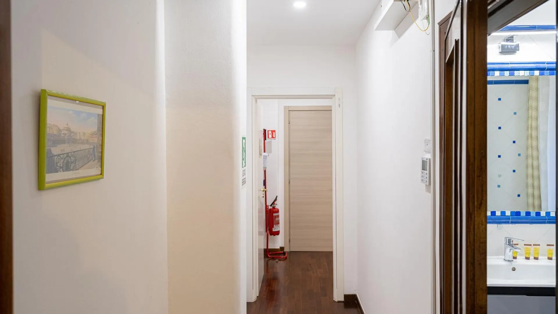 Exe Napoli Stadium Apartment 0*, Nápoles Italia